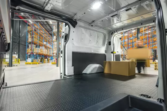 maxus-eD7-interni-01