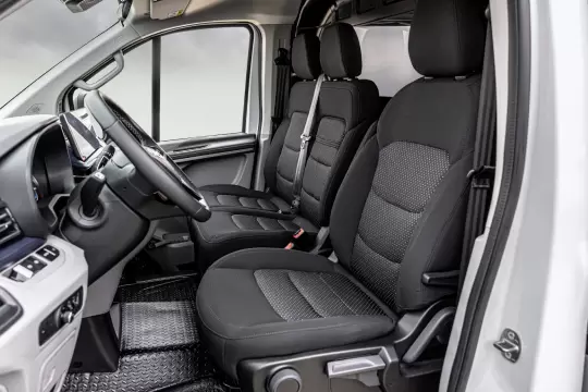 maxus-eD7-interni-03